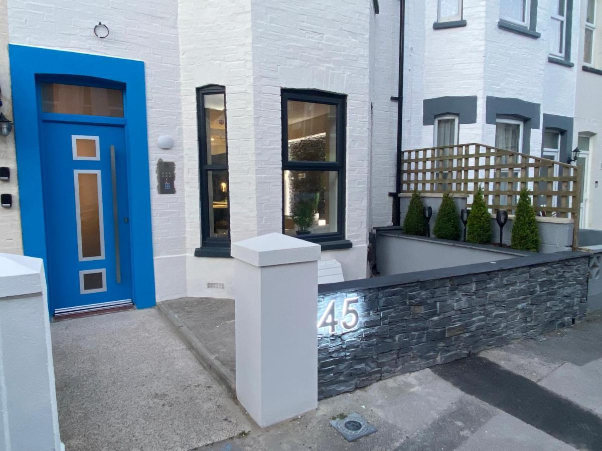 Cloud9 Guest House - By Coastline Retreats - 2 Bedroom Self Contained Garden Flat - Luxury Bath, Netflix, Superfast Wifi, Parking Included Bournemouth Exterior photo